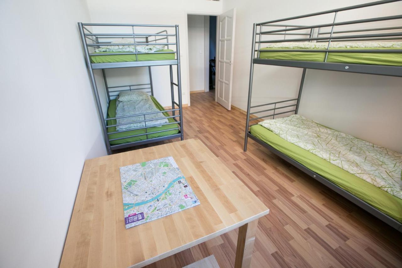 Suite Hostel Budapest Luaran gambar